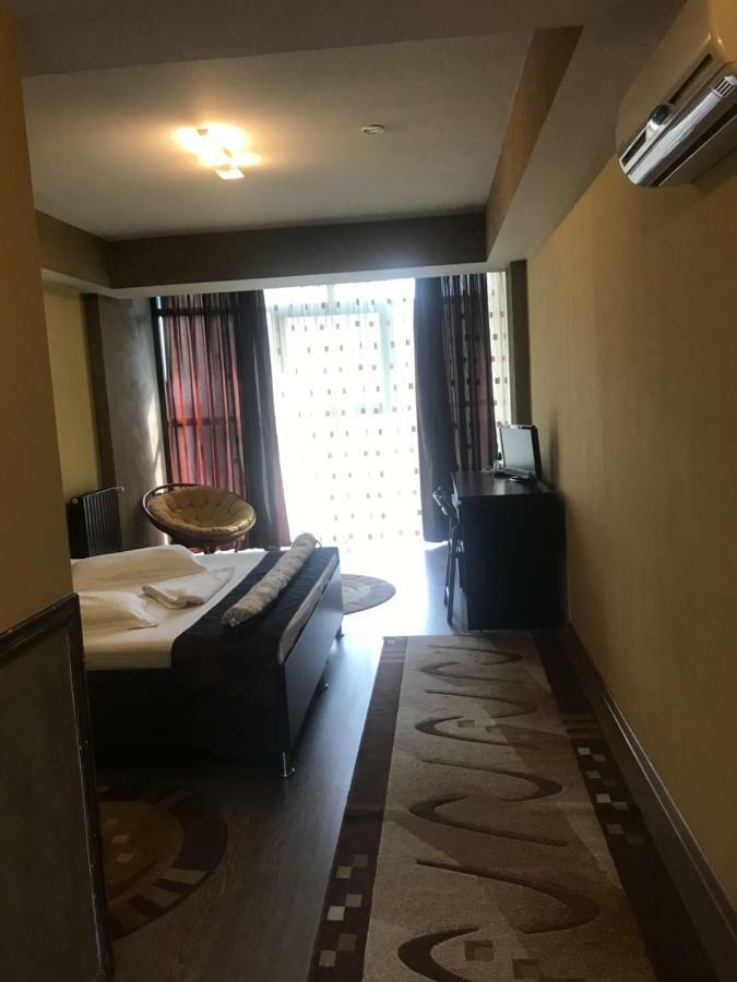 Hotel Bulevard Дробета-Турну-Северин Екстер'єр фото